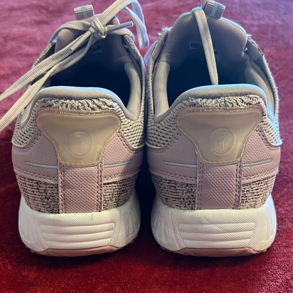 Orthofeet light pink/mauve tennis shoes - Picture 2 of 4